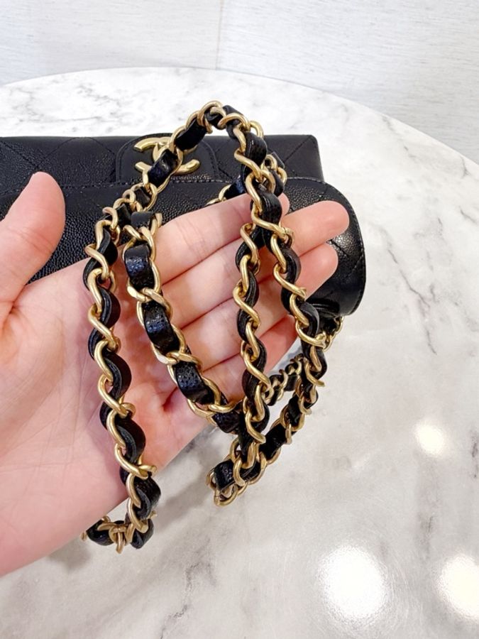 Chanel 黑牛皮大菱格紋金釦手提斜背包-13