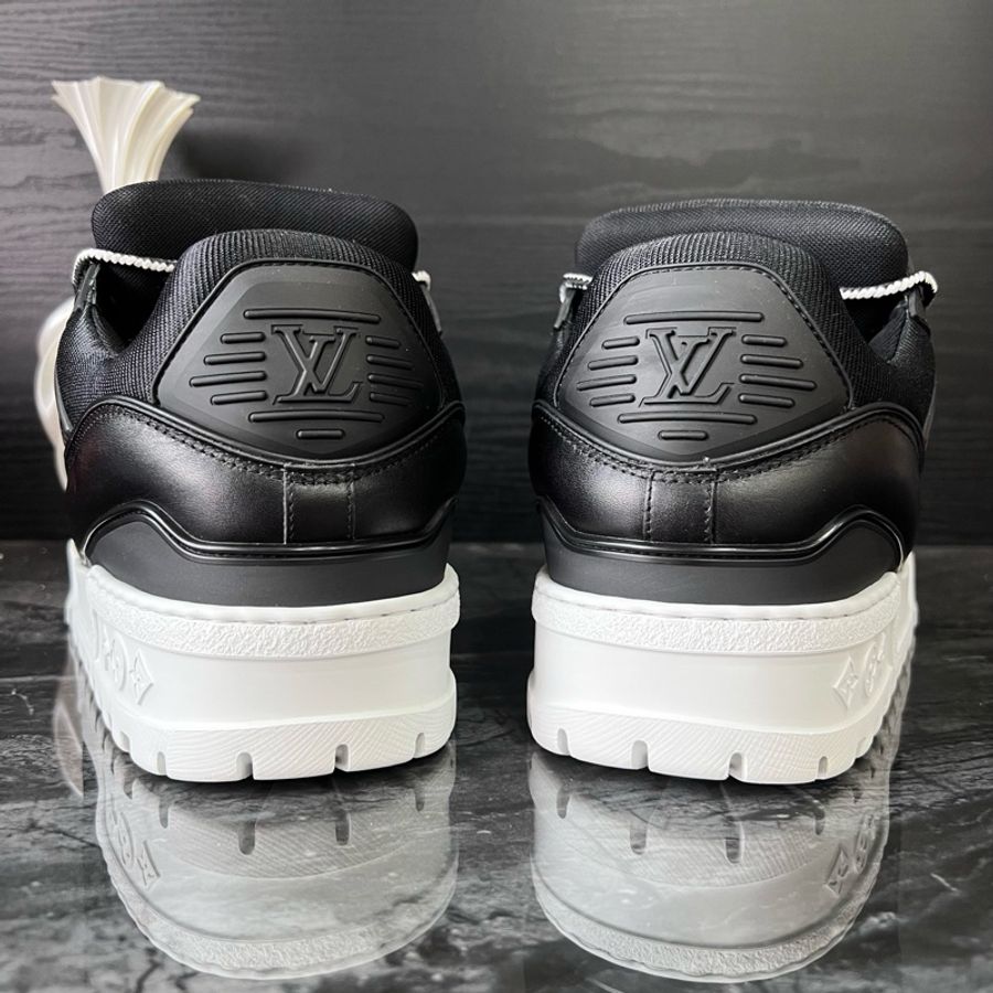 LV路易威登黑白拼接TrainerMax休閒鞋 42碼 98新-3