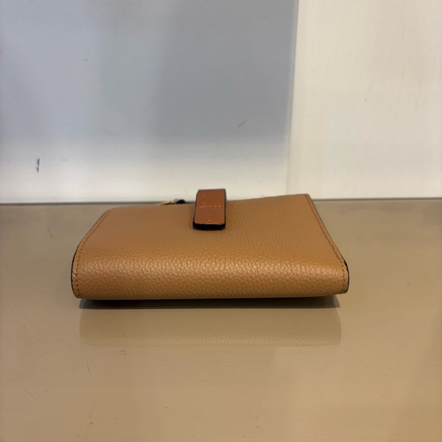 Loewe 咖拚焦糖牛皮6卡短夾-4