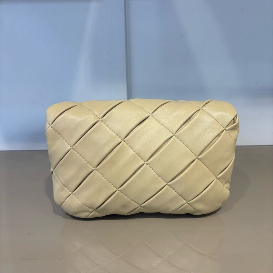Loewe 米黃色羊皮Goya Puffer肩斜背包-1