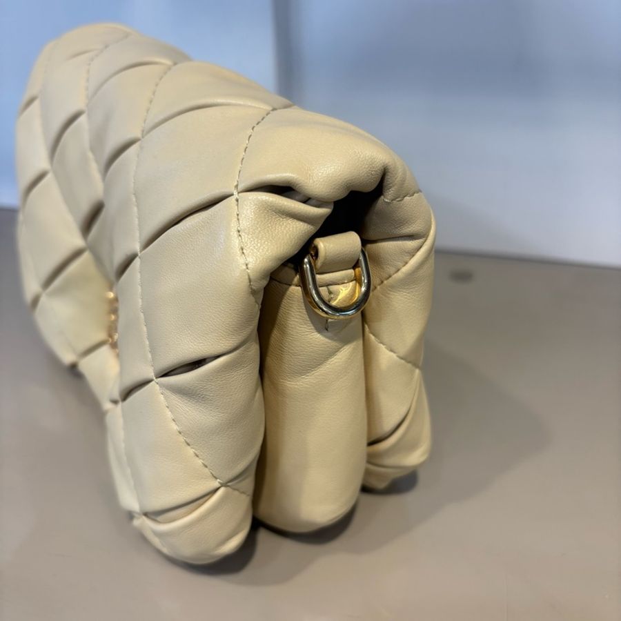 Loewe 米黃色羊皮Goya Puffer肩斜背包-3