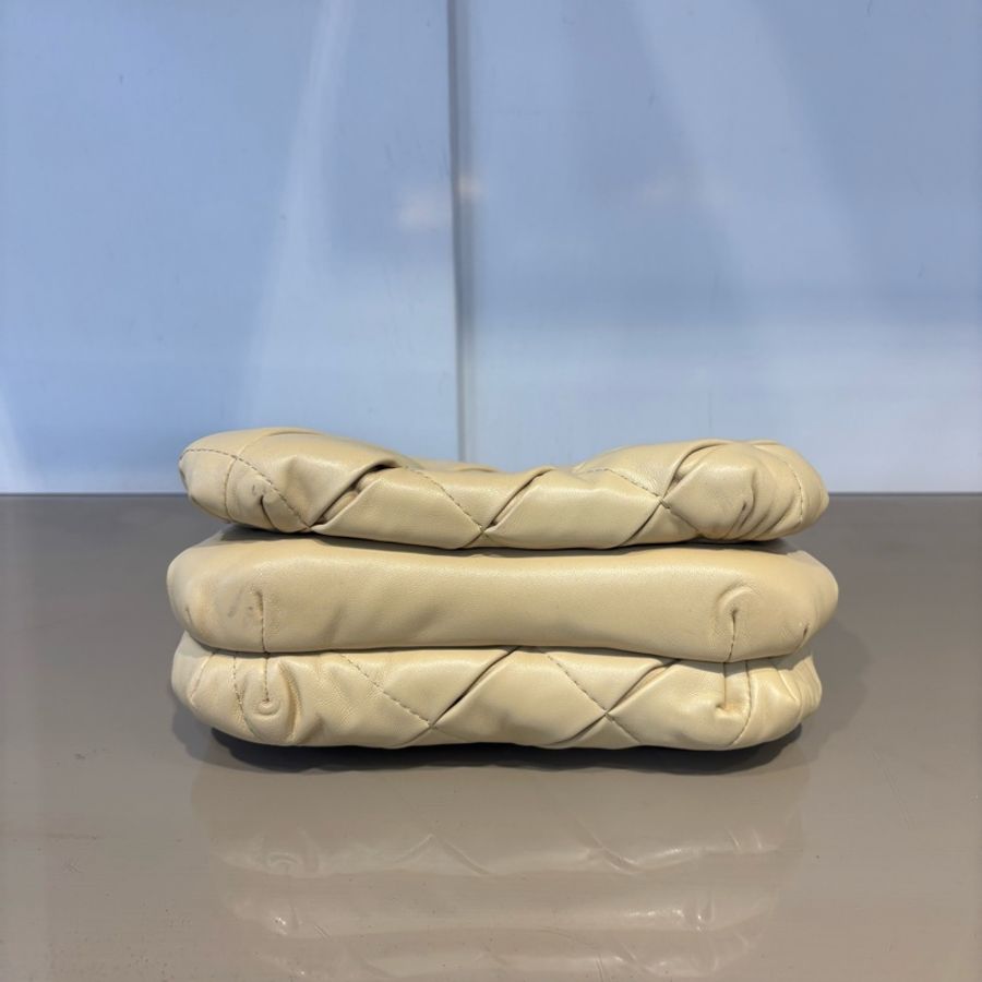 Loewe 米黃色羊皮Goya Puffer肩斜背包-4
