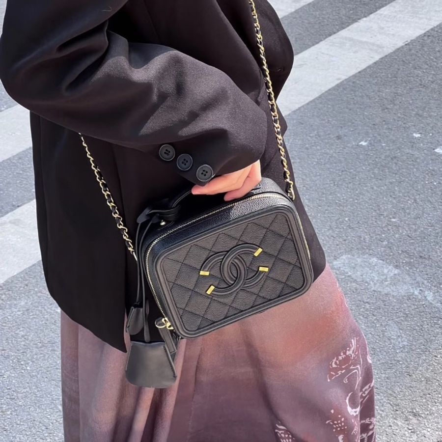 全新全配🖤✨#香奈兒 #黑金荔枝 #vanity case #相機包-2