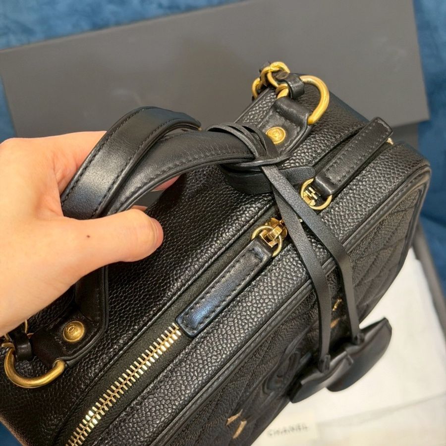 全新全配🖤✨#香奈兒 #黑金荔枝 #vanity case #相機包-4