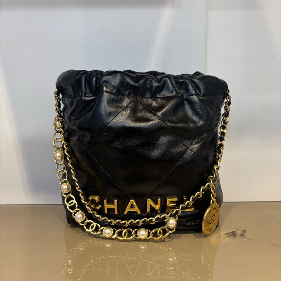 Chanel 黑牛皮Mini22珍珠鏈手提肩斜背包AS3980-0