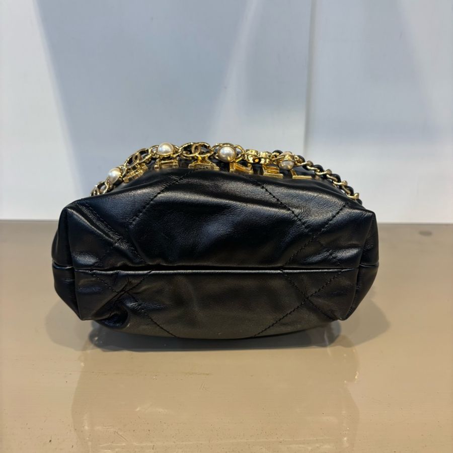 Chanel 黑牛皮Mini22珍珠鏈手提肩斜背包AS3980-4