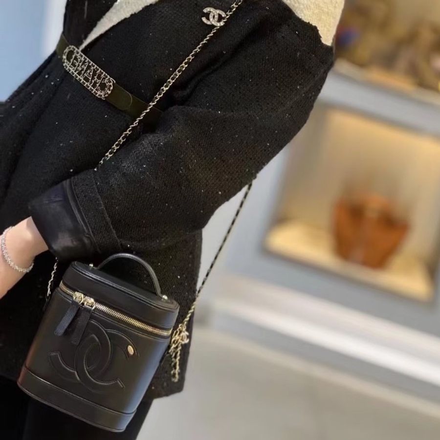 全新全配🖤✨#香奈兒 #黑金 #新款 #高筒化妝盒-1
