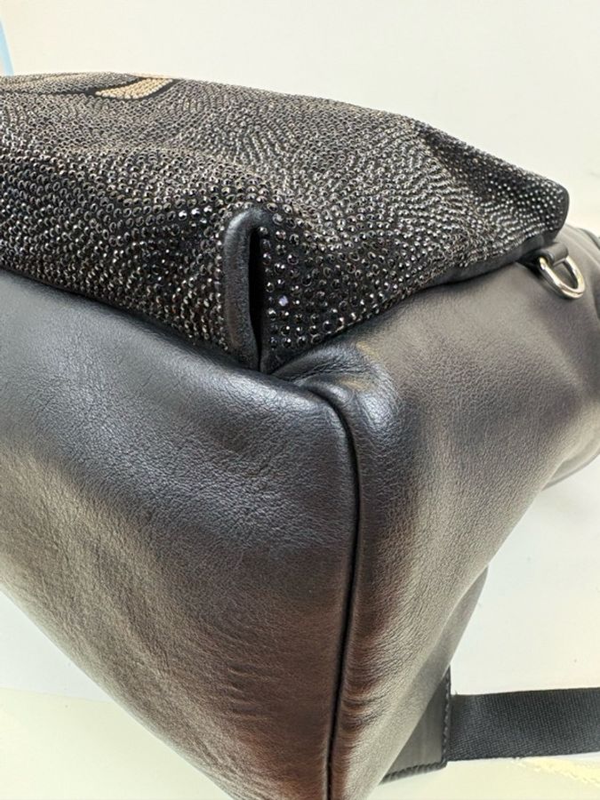 FENDI 芬迪老佛爺水鑽男士雙肩包,黑色-3
