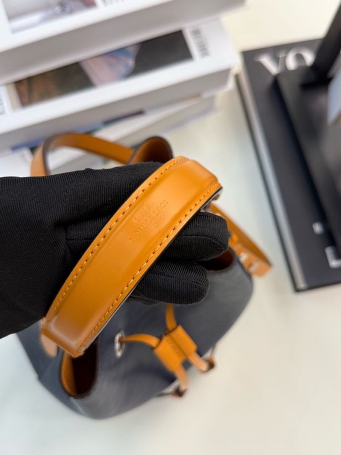 Louis Vuitton 路易威登Neoneo bb 純芯片 藍色水波紋牛皮水桶包 尺寸20-5