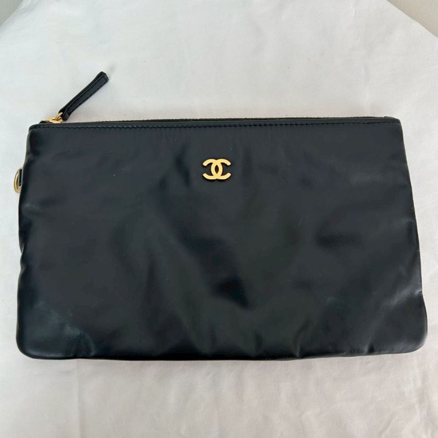 全新全配🖤✨#香奈兒 #22bag #黑金白字 #小號 #晶片款-15