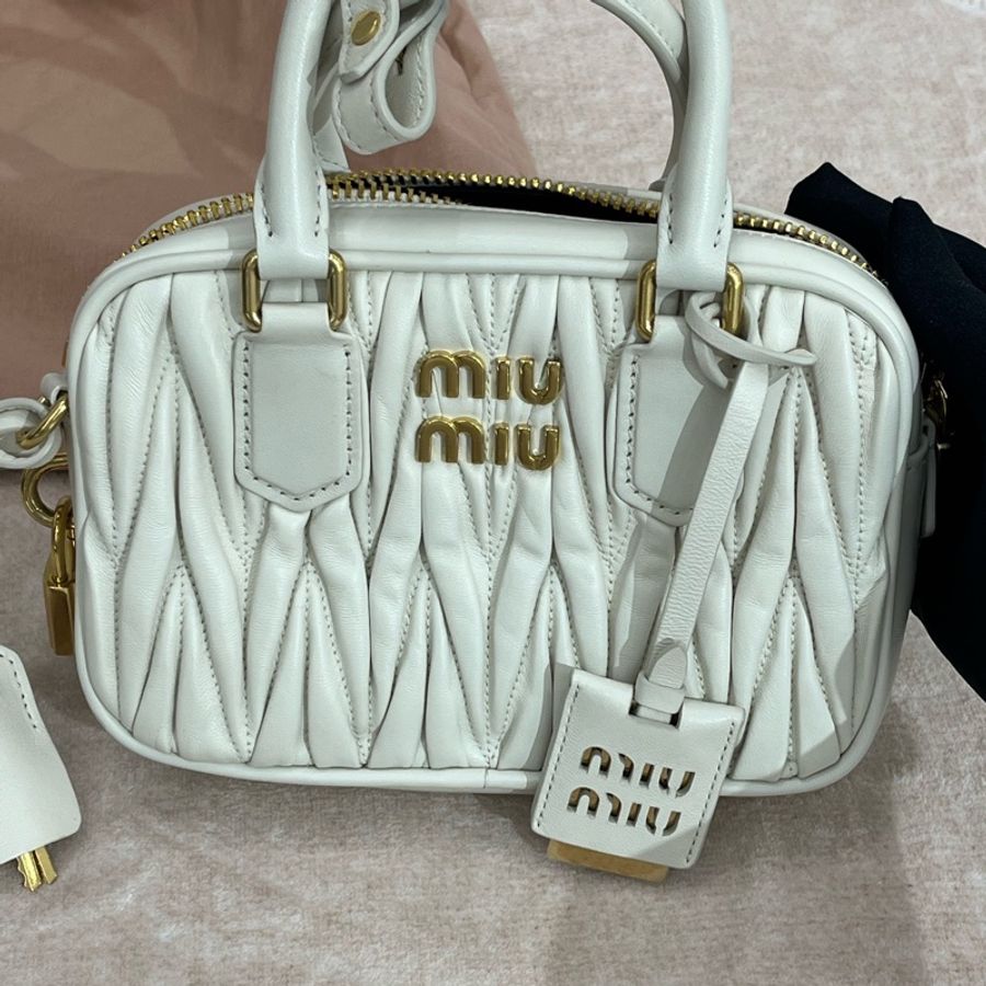 Miu Miu 繆繆 褶皺保齡球小號 白色-1