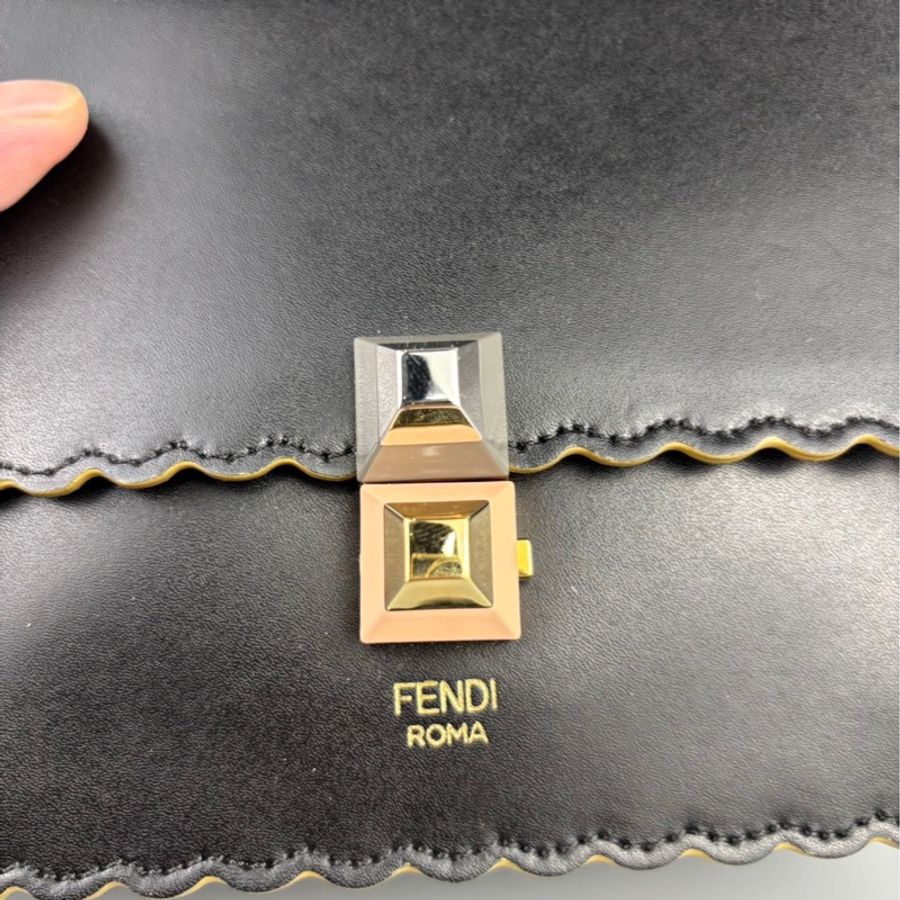 Fendi芬迪Kan I黑色小號鏈條包成色不錯黑色牛皮-6