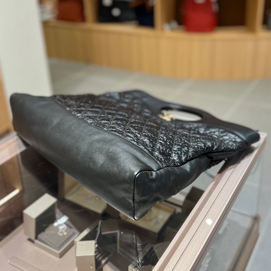 香奈儿Chanel黑金油蜡皮31bag单肩包-4
