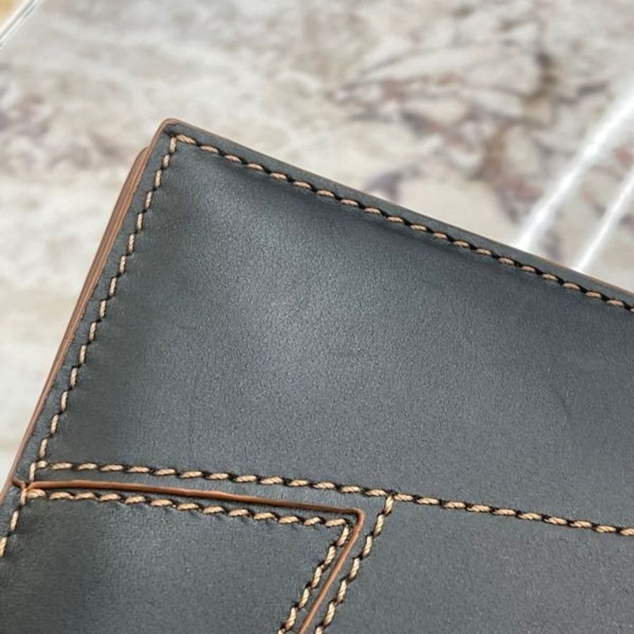 LOEWE PUZZLE小牛皮雙折8卡短夾-8