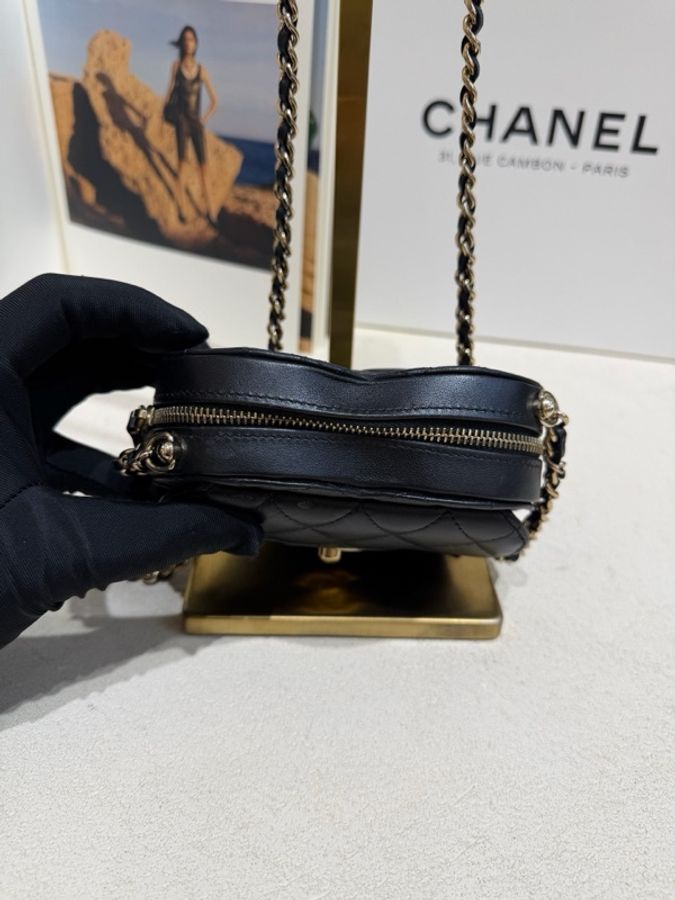 Chanel 22s 黑色愛心包 小號肩背斜挎包-4