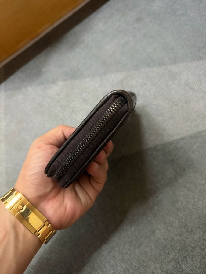 Bv 經典深棕色編織拉鍊長夾-3