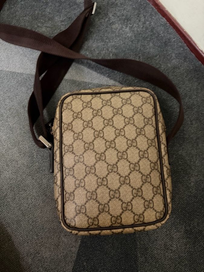 Gucci經典老花小相機包/斜背包-1