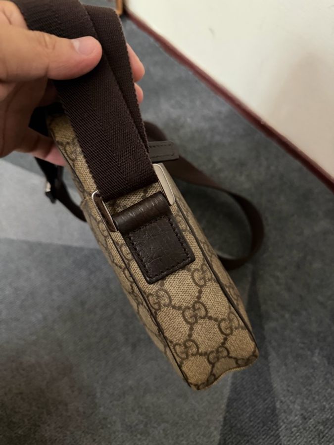 Gucci經典老花小相機包/斜背包-2