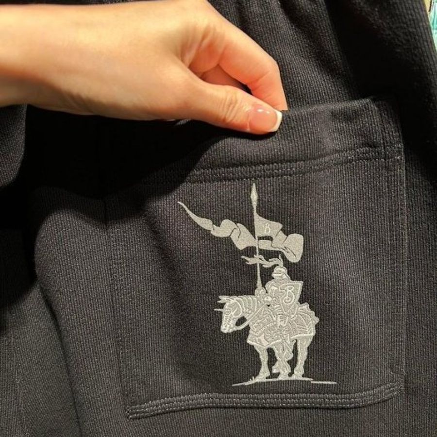 💎Han's house精品服飾💎Burberry 戰馬 長褲 現貨 S ~ XL 原價27500-2