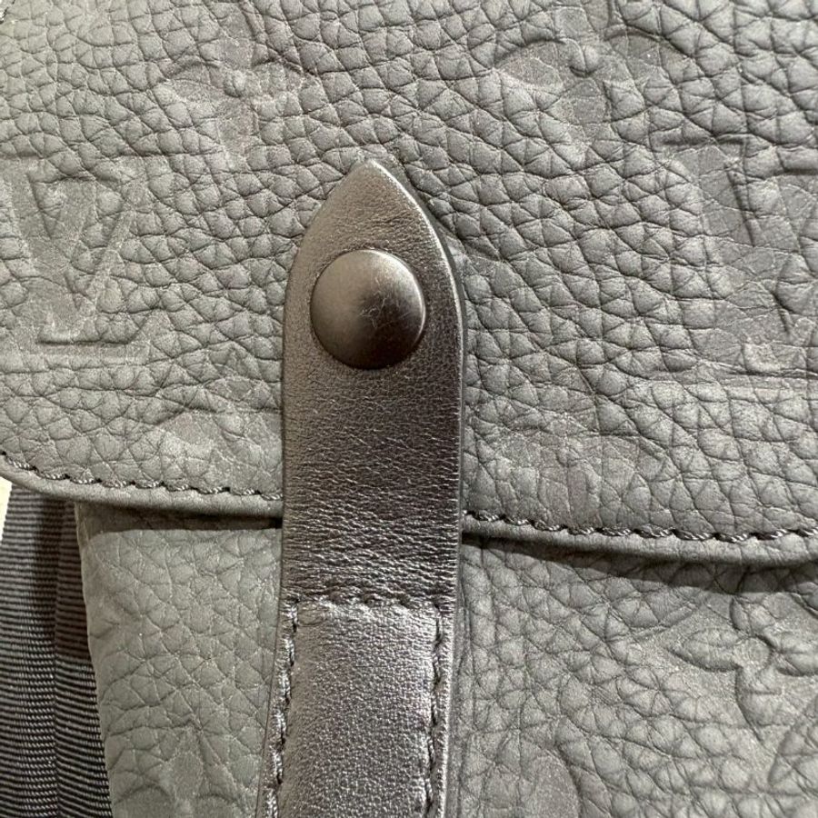 Louis Vuitton Christopher MM黑壓紋後背包 晶片款-19