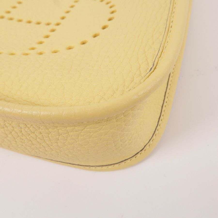 HERMES Clemence皮革Evelyne TPM肩背袋Jaune Poussin-10