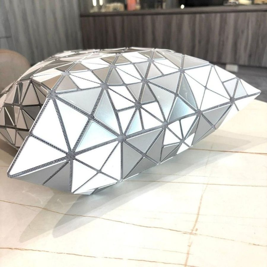 BAOBAO ISSEY MIYAKE 三宅一生 6x6 亮面手提包-5