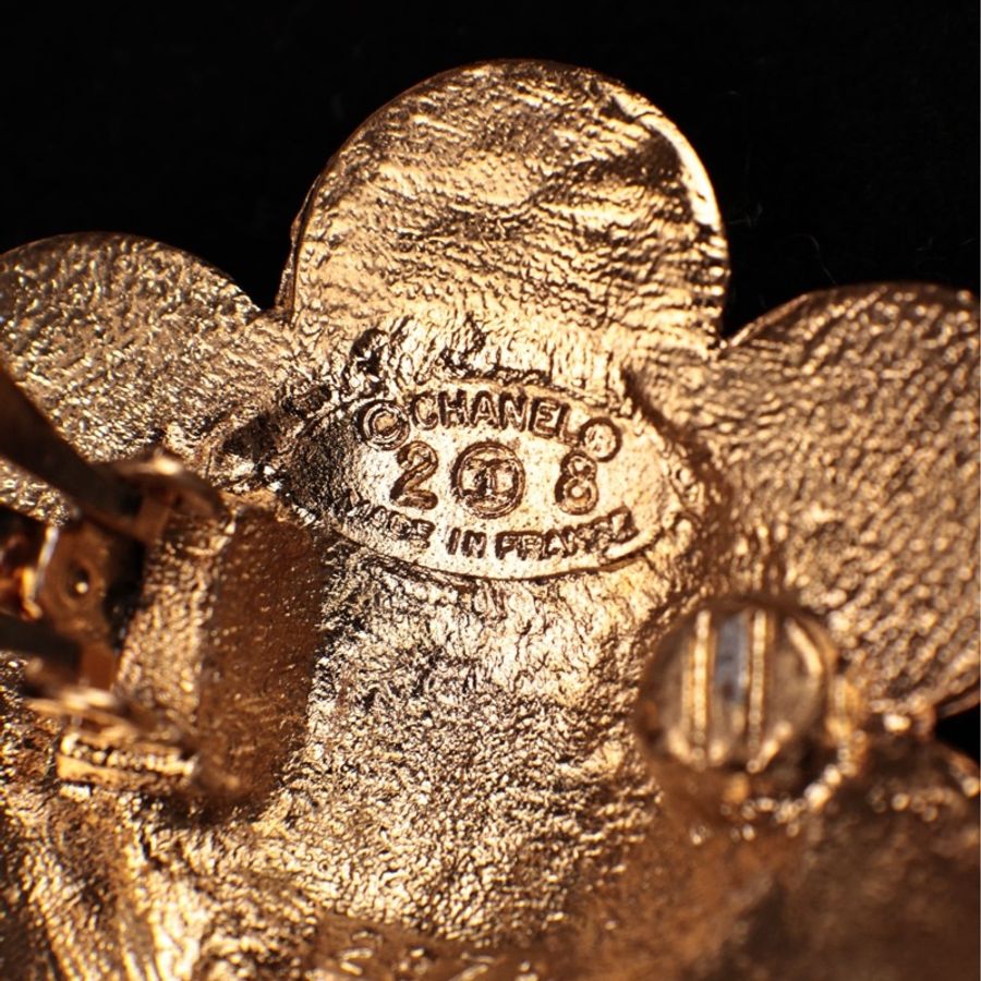 Chanel 92年素金cc花朵耳夹-24