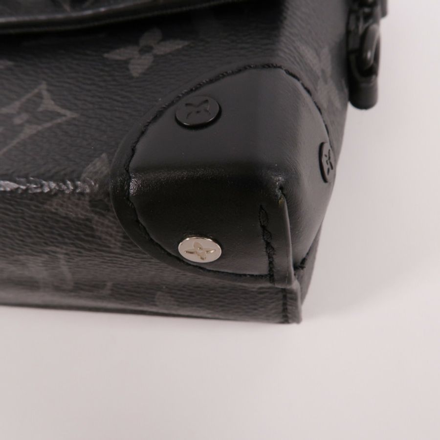 LOUIS VUITTON Monogram Eclipse Steamer Wearable Wallet肩背袋-9