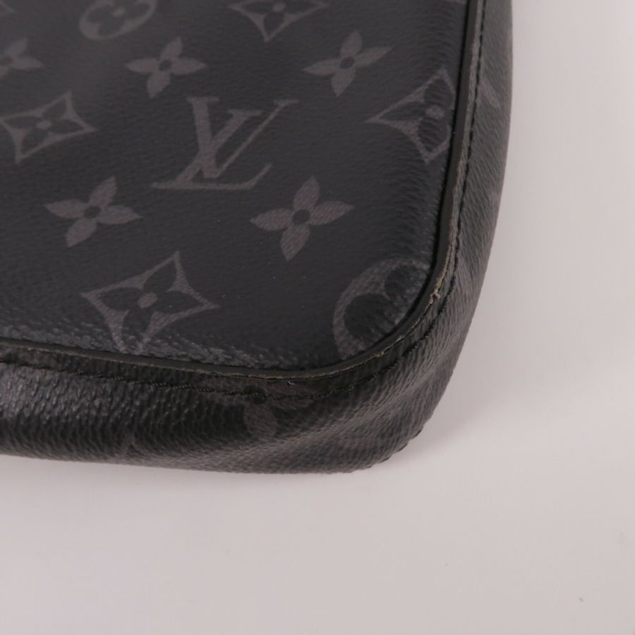 LOUIS VUITTON Monogram Eclipse Reverse Trio Messenger肩背袋-16