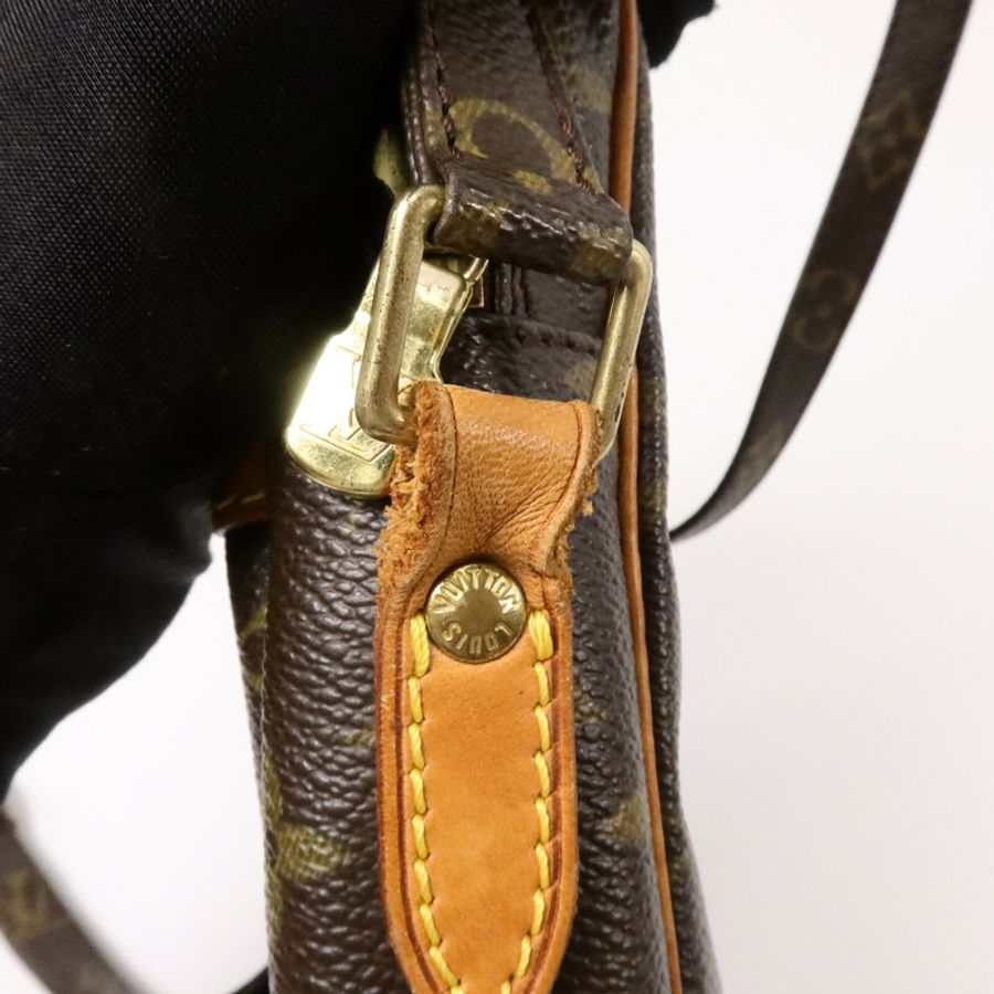 LOUIS VUITTON Monogram Danube金扣肩背袋-17