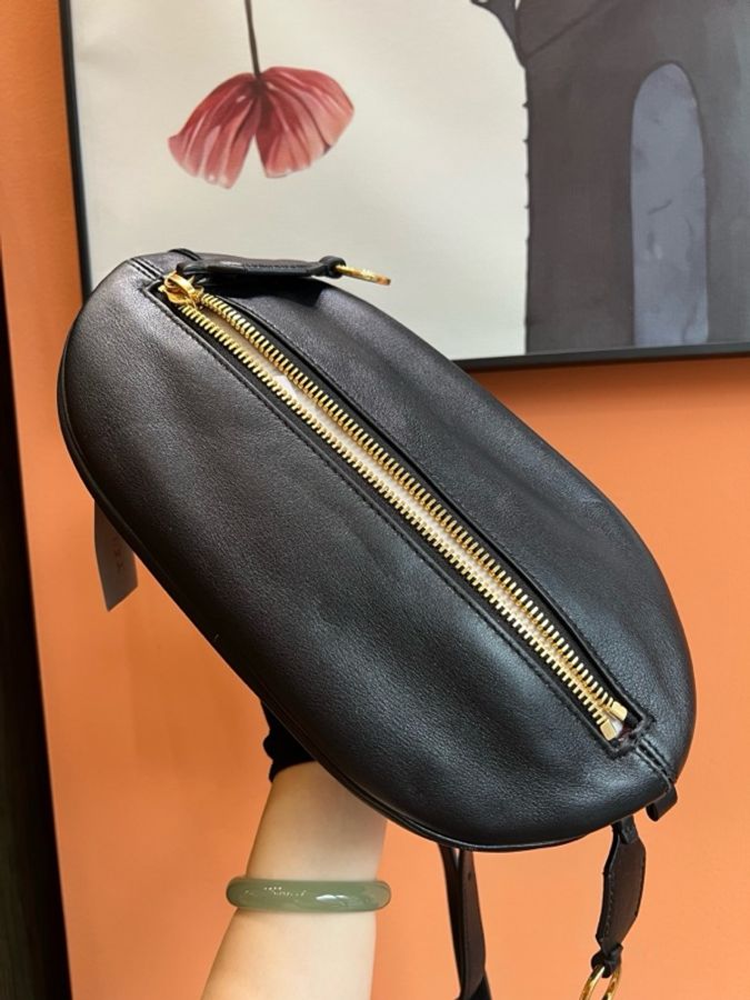 balenciaga巴黎世家 bolero 手提單肩包 短肩帶貼合腋下自帶一點Y2K的復古氣息-5