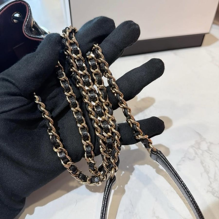 ✨香奈兒🤍Chanel mini水桶鏈包 黑金荔枝斜背包 晶片款-10