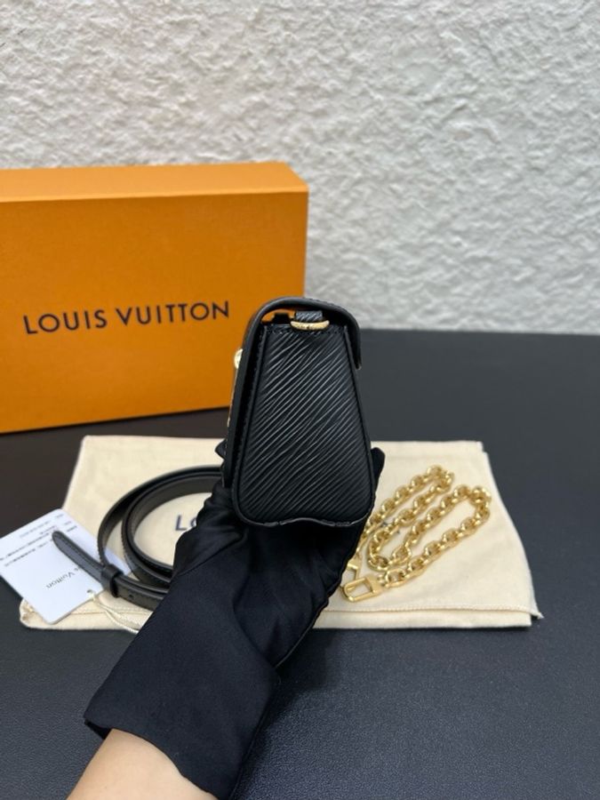 Lv 路易威登Pochette Twist West Epi 新款水波紋黑金-3