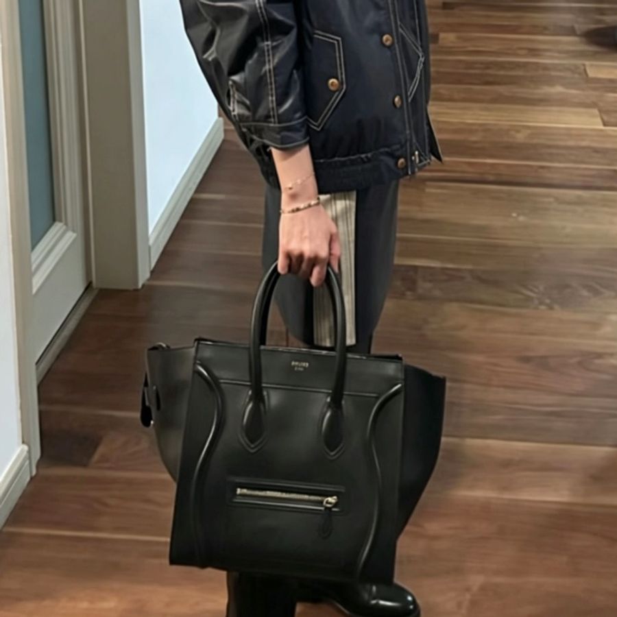 Celine賽琳 Classic Luggage經典黑色全牛皮笑臉包中號🤗-1