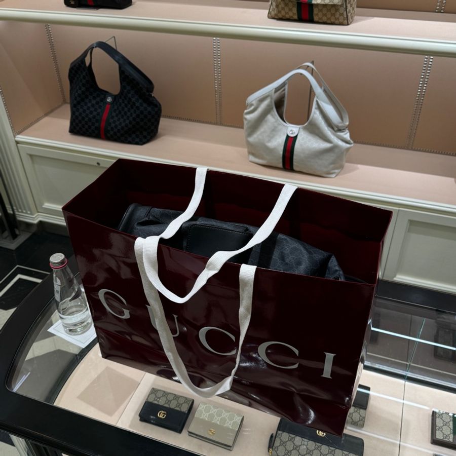 【2026/6/12專櫃抱出】 GUCCI Supreme 古馳 黑老花後背包-7