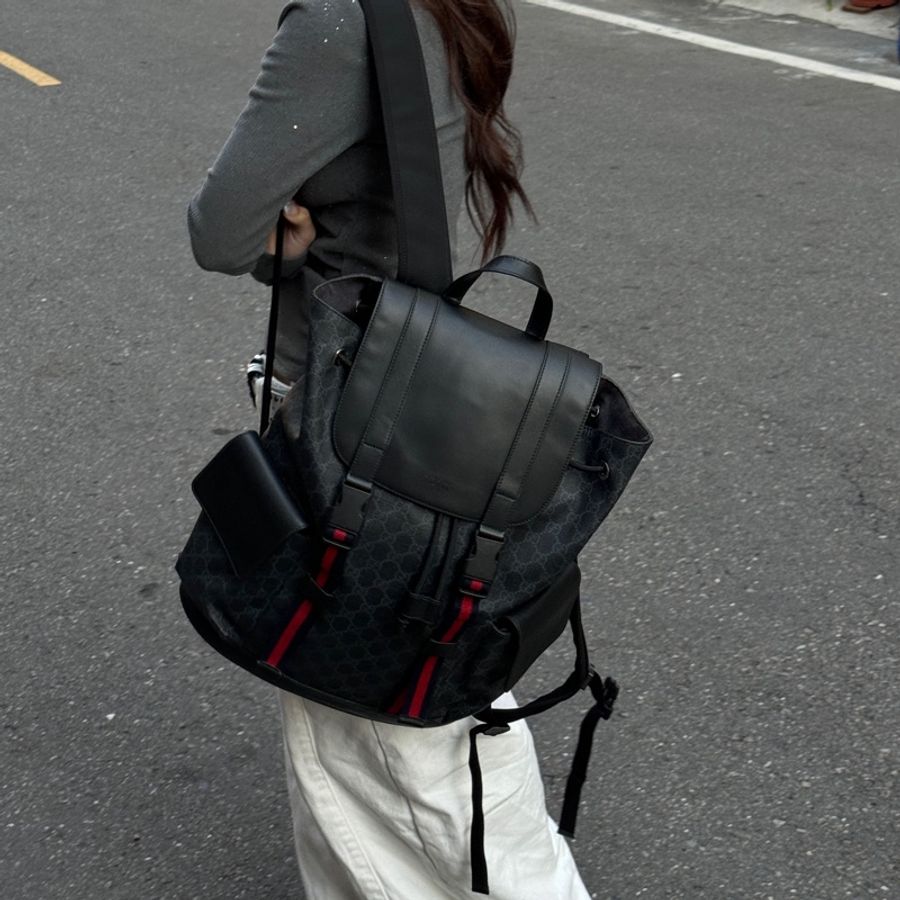 【2026/6/12專櫃抱出】 GUCCI Supreme 古馳 黑老花後背包-20
