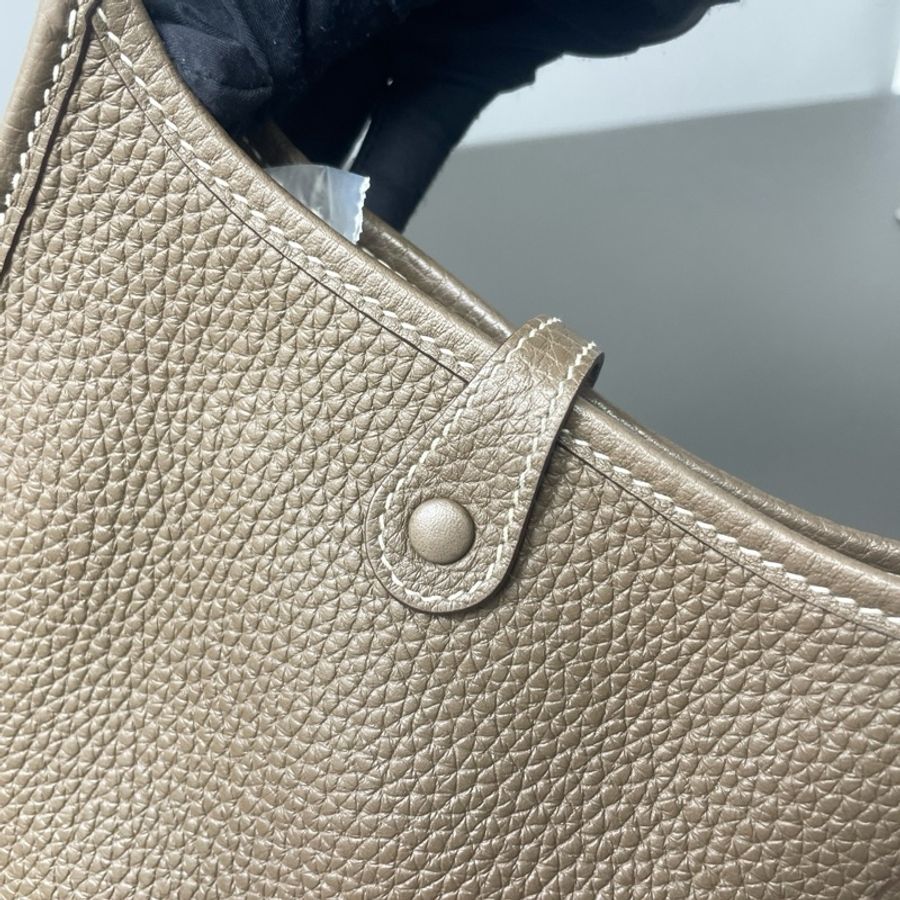Hermes 愛馬仕 U刻 Evelyne 伊芙琳Mini 大象灰Togo皮 銀扣 皮質細膩,銀扣設計,經典mini款-15