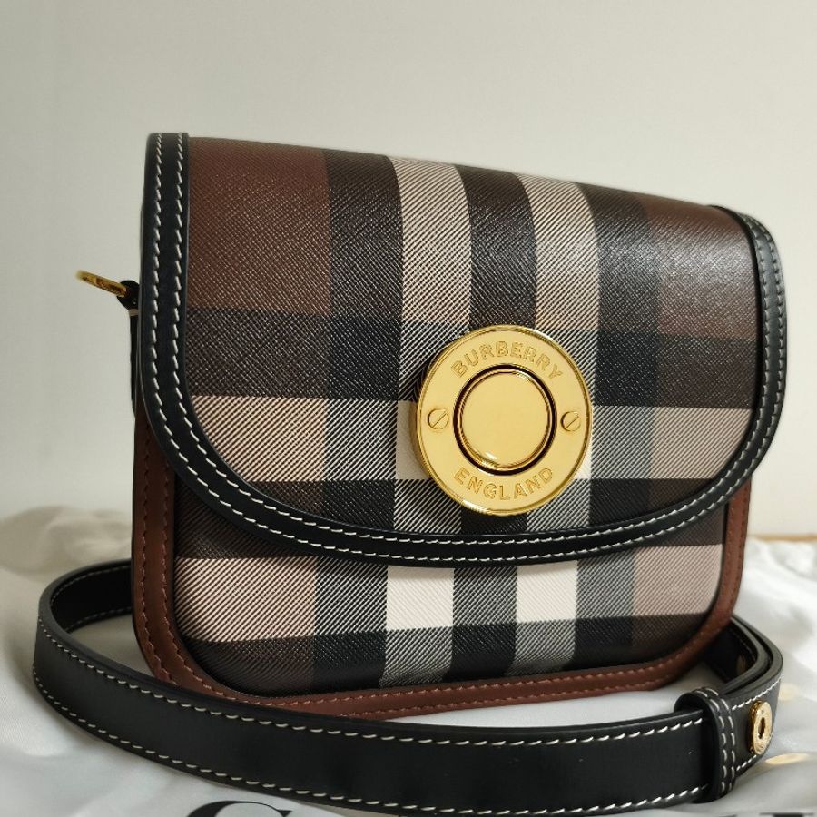 Burberry 99 新女側背包原價55000-4