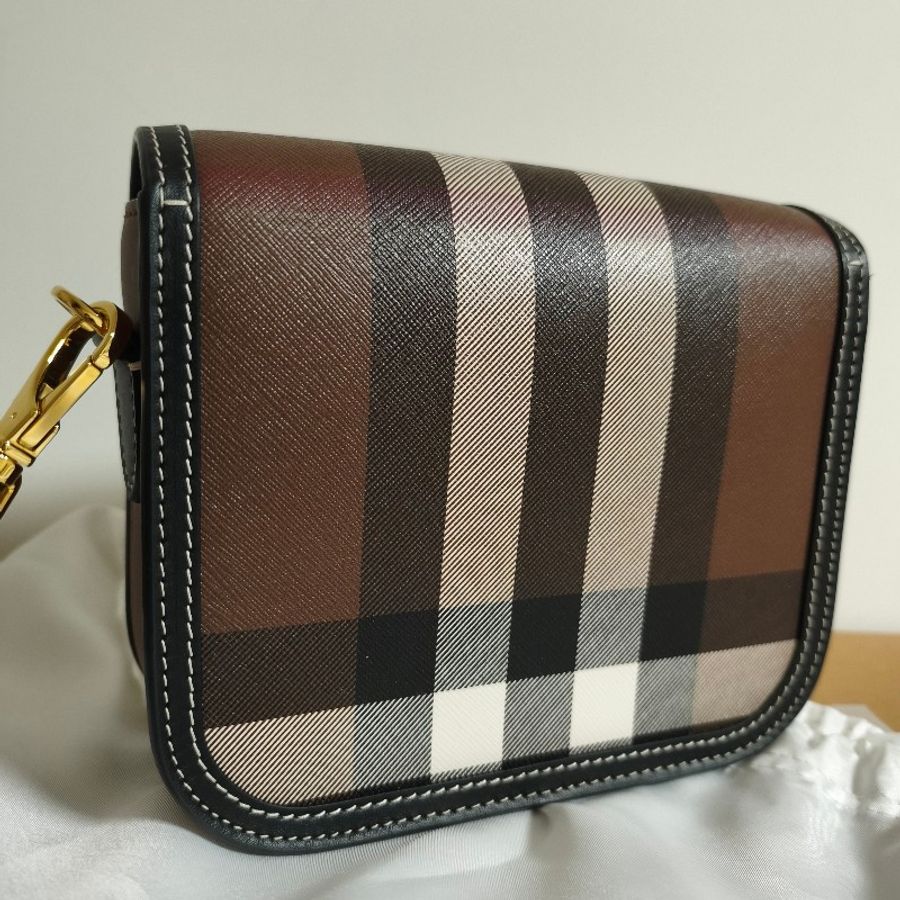 Burberry 99 新女側背包原價55000-6