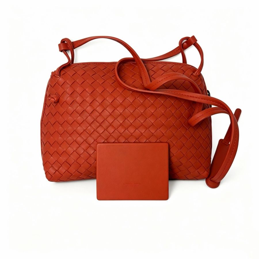 BV 葆蝶家/Bottega Veneta 紅色斜背包羊皮-1