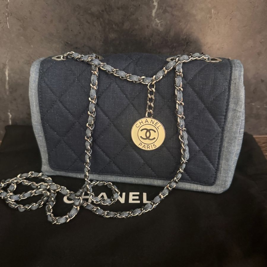 CHANEL 香奈兒雙色拼色徽章牛仔CF20大mini 必收稀缺包款-14
