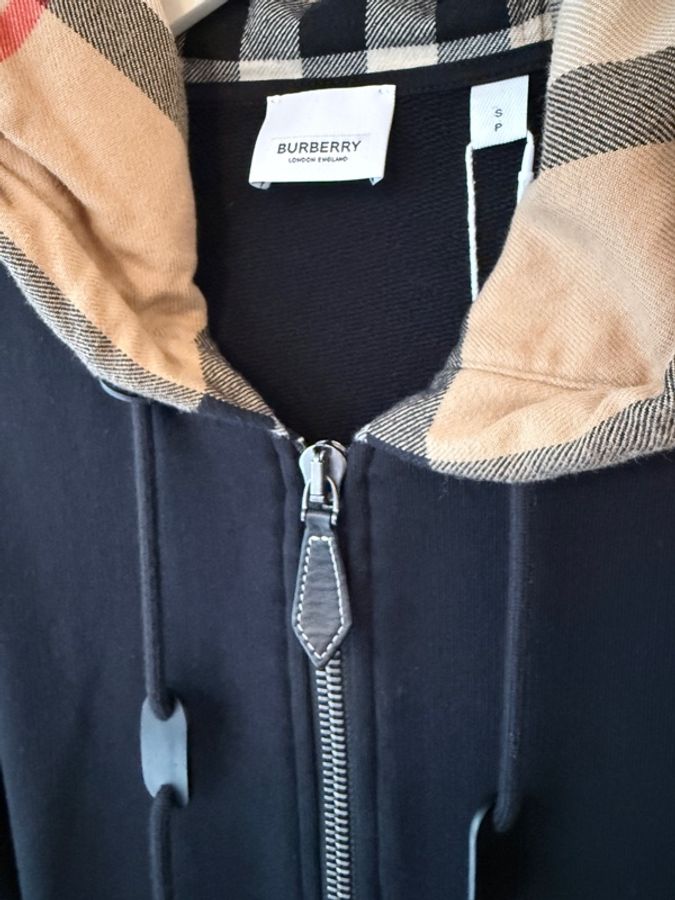 Burberry✨經典格紋連帽外套 #S-1