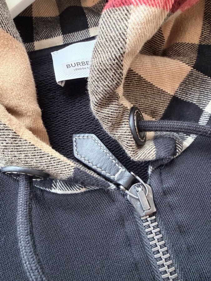 Burberry✨經典格紋連帽外套 #S-8