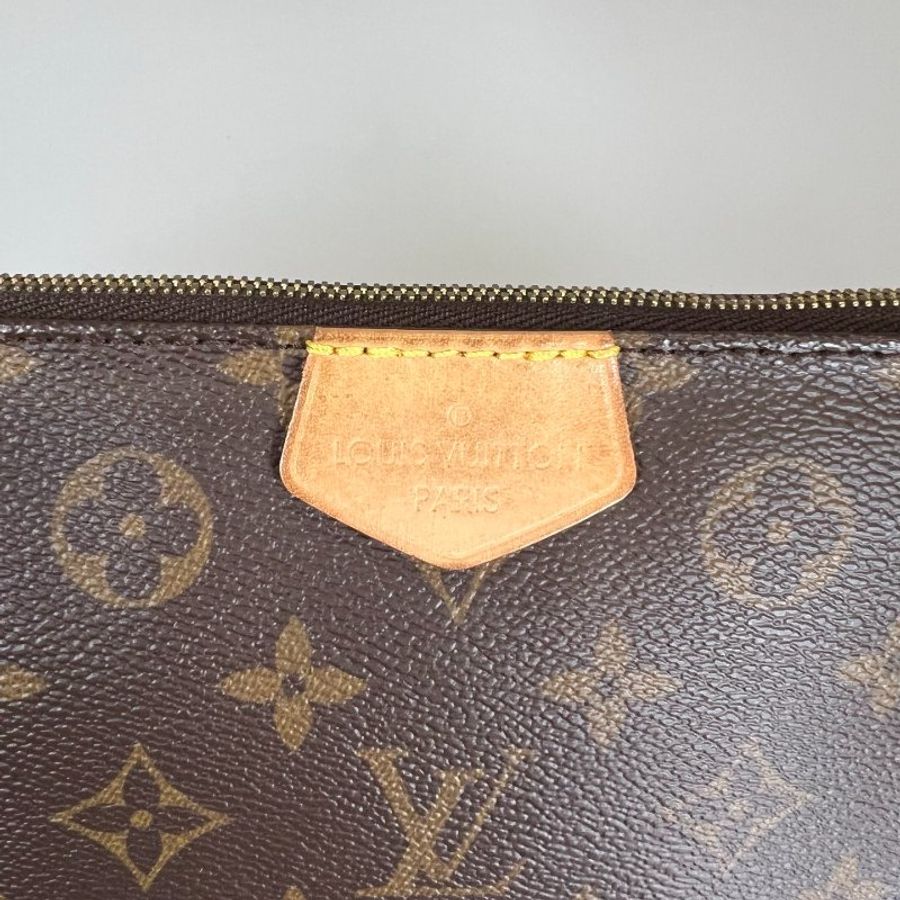 LV M44813 綠背帶老花五合一包-10