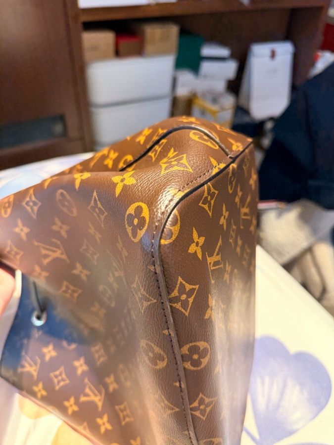 LV老花水桶包-7