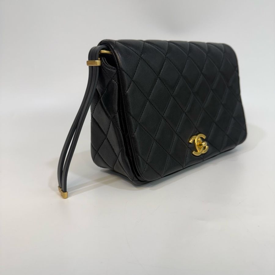 Chanel 黑金扣牛皮雙鏈條斜背肩背包-4