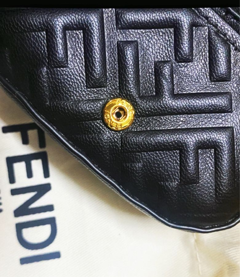 FENDI 7AR844 MINI Baguette 黑色 零錢包 鑰匙包 掛包 吊飾 配件-6