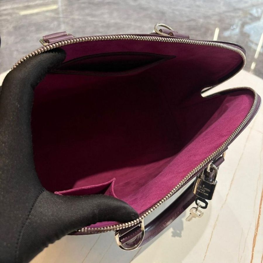 LV M5280K Alma BB Epi水波纹紫色貝殼包-6
