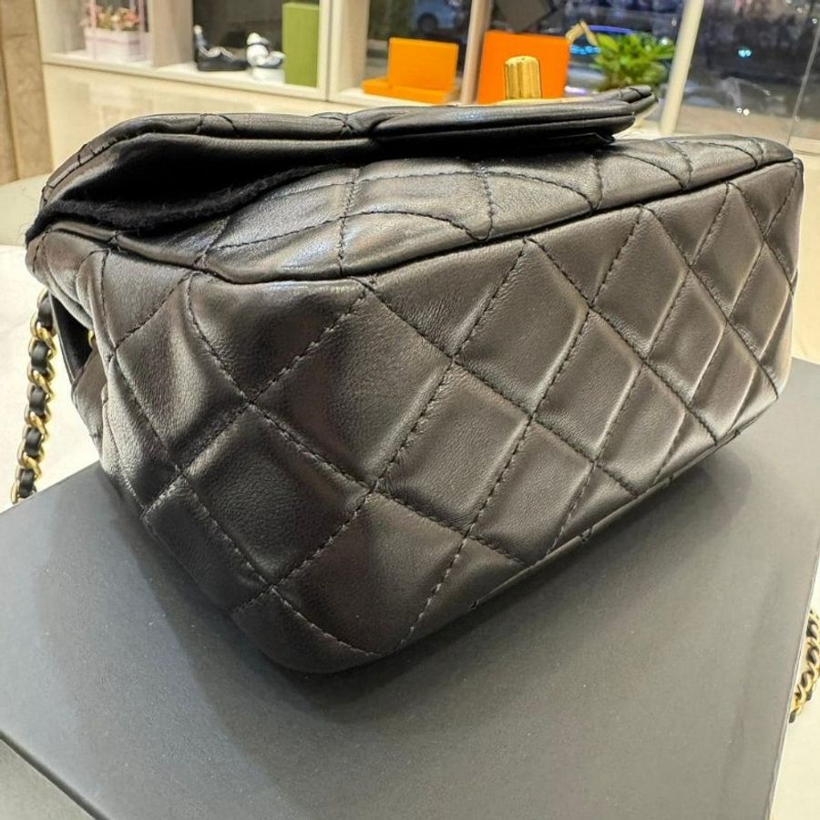 CHANEL mini coco黑金羊皮核桃金球17cm方胖子(芯片款)-3