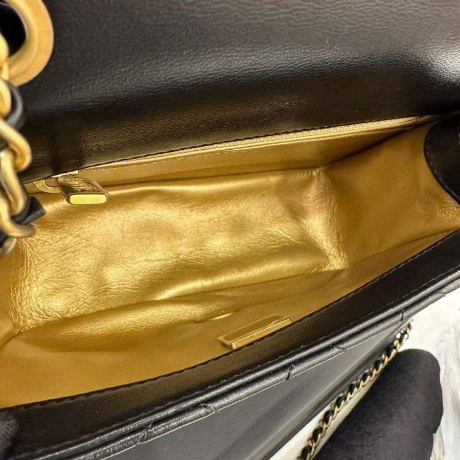 CHANEL mini coco黑金羊皮核桃金球17cm方胖子(芯片款)-4